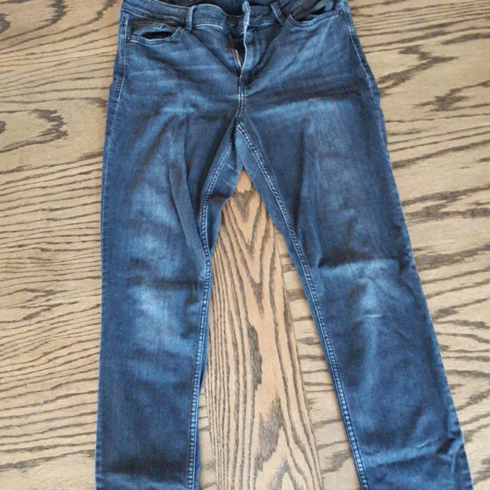 Black skinny jeans